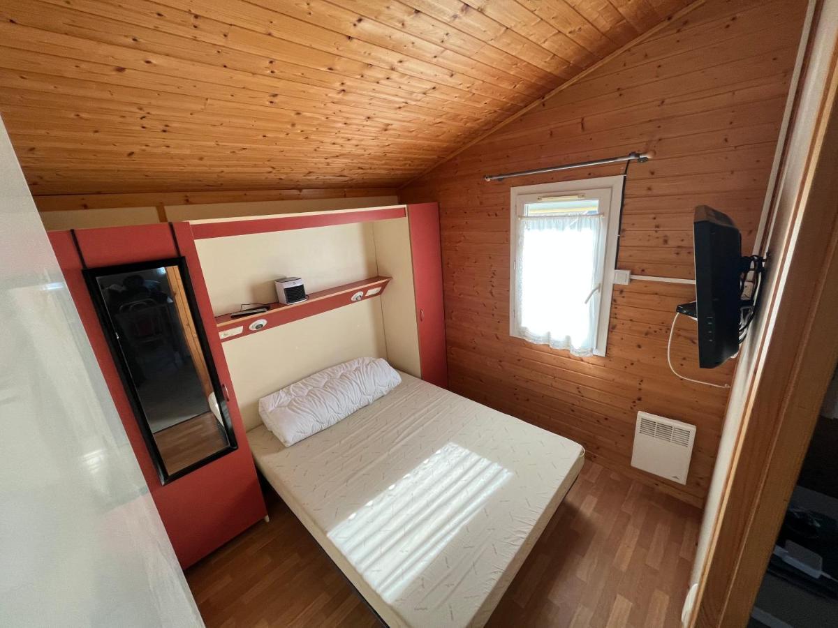 Chalet Agreable En Bord En De Mer. Port-des-Barques Exterior foto